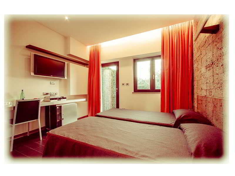 Ways Garden & Leisure Hotel