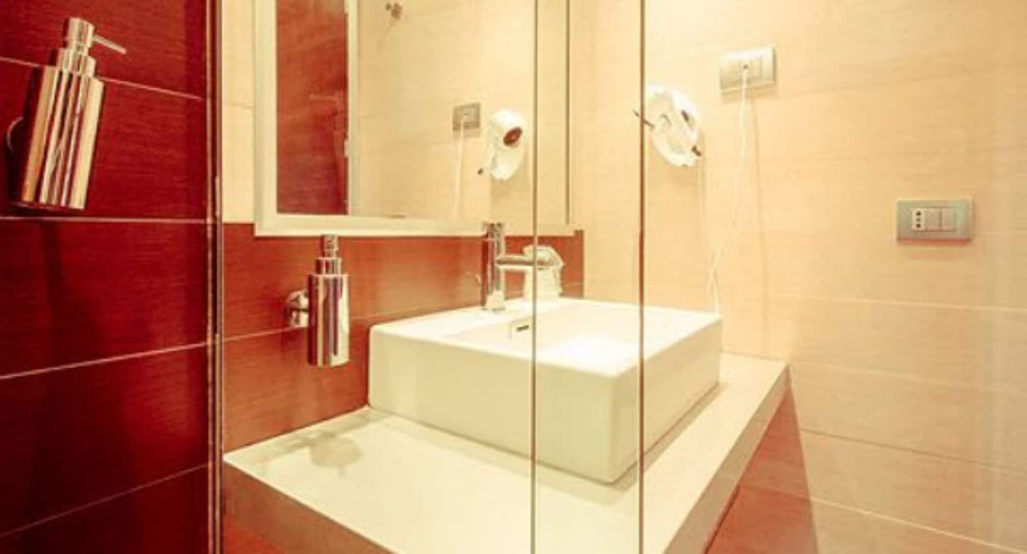 Ways Garden & Leisure 4* Roma