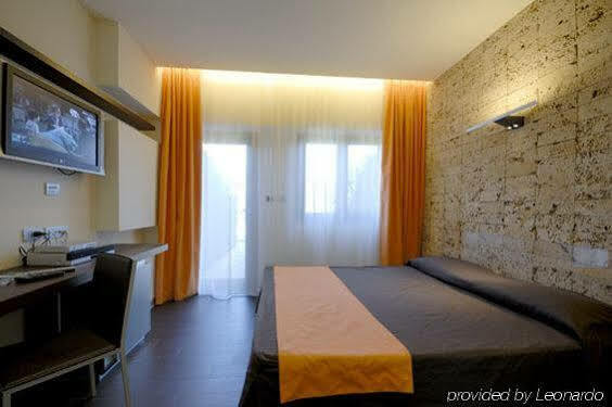 Ways Garden & Leisure Hotel 4*